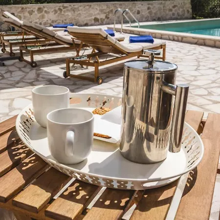 Vangelis Appartement Platístoma