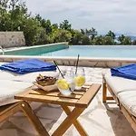 Vangelis Apartament